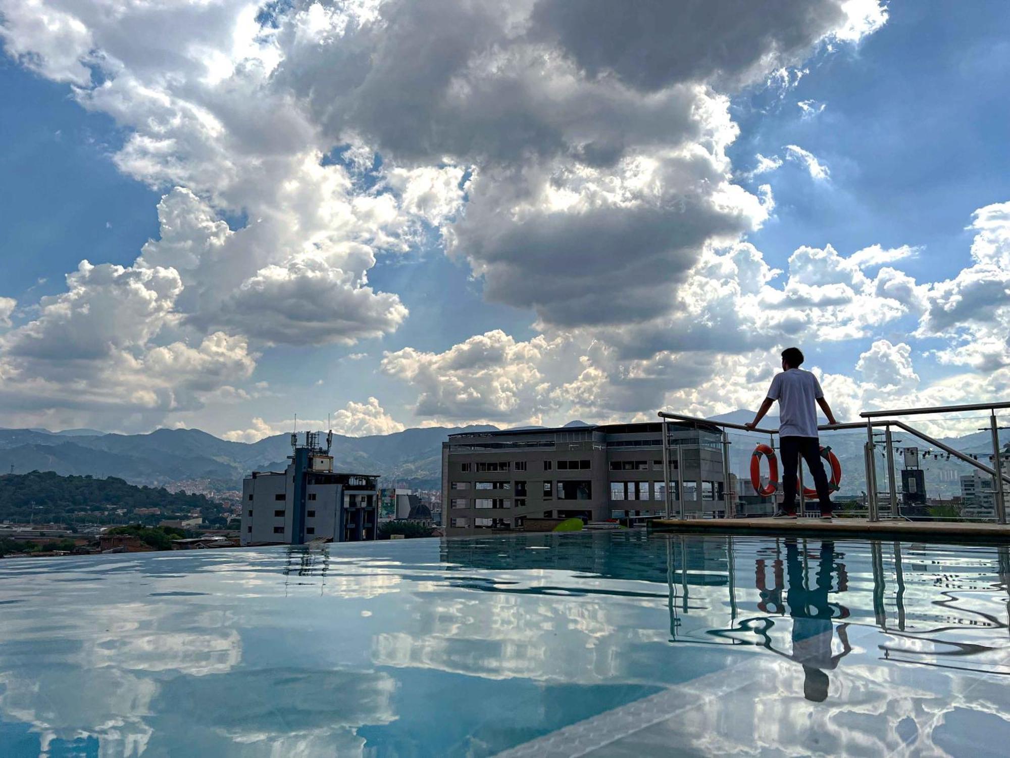 Apartahotel Medellín Exterior foto